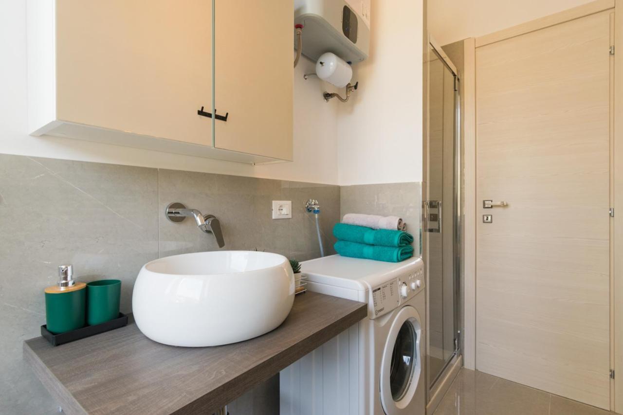 Casa Acqua Marina - 1 Min From The Sea, Wi-Fi & Air Conditioning, Sea View Balcony Bordighera Exterior foto