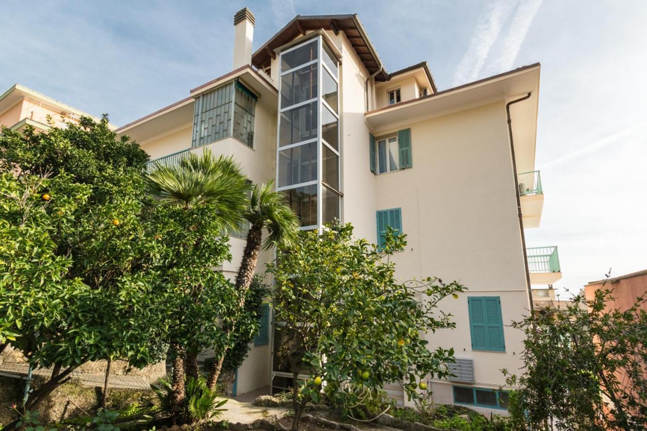 Casa Acqua Marina - 1 Min From The Sea, Wi-Fi & Air Conditioning, Sea View Balcony Bordighera Exterior foto